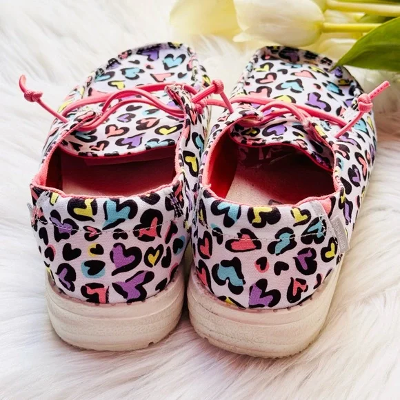 Kids Hey Dude Leopard Hearts Shoes - Picture 4 of 6
